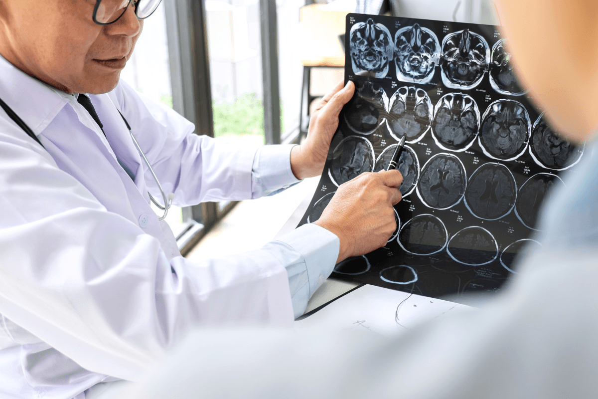 MRI ต่างจากการเอ็กซ์เรย์ยังไง